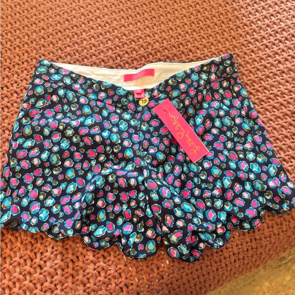 Lilly Pulitzer Shorts. Brand new, never worn. - Picture 1 of 1